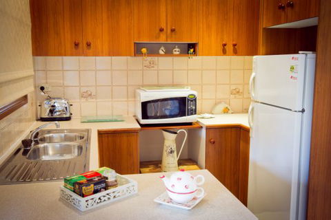 Camden Hillview - E Caravan Parks 1