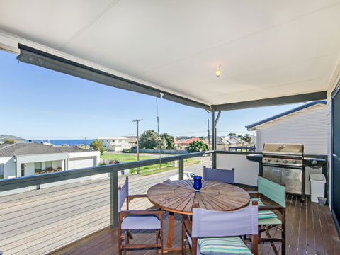 Century 21 SouthCoast: Whinnerah Sunsets - E Caravan Parks 1