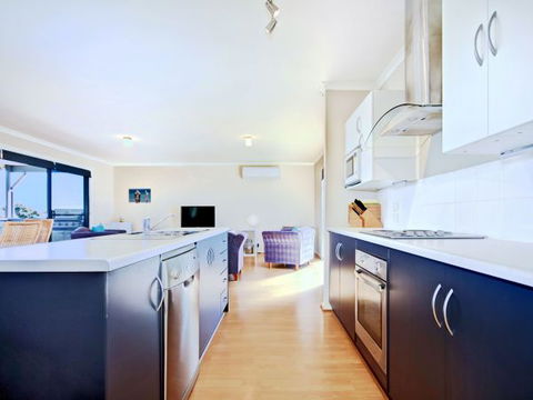 Century 21 SouthCoast: Whinnerah Sunsets - E Caravan Parks 3