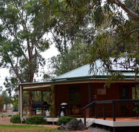 Friends at McLaren Vale - E Caravan Parks