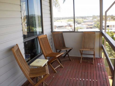 Anchors Aweigh - E Caravan Parks 0