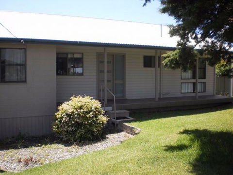 Anchors Aweigh - E Caravan Parks 4