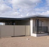 Sunshine Holiday Accommodation - E Caravan Parks