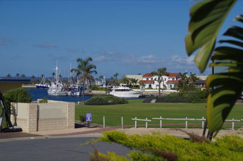 Marina Park View - E Caravan Parks 8