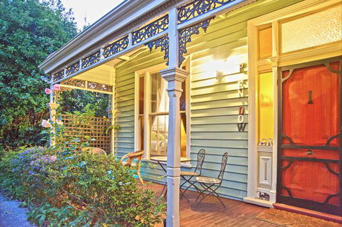 Pendower House B&B - E Caravan Parks 1