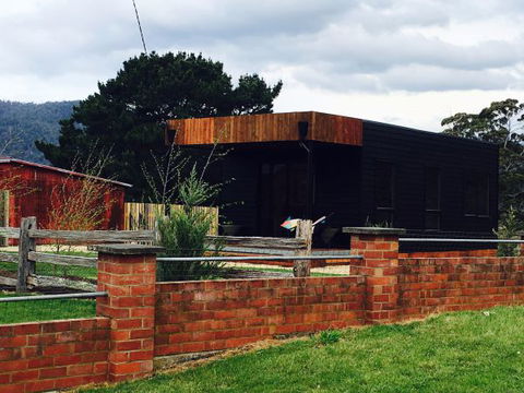 Farm Pod At Twamley Farm - E Caravan Parks 7