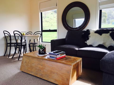 Farm Pod At Twamley Farm - E Caravan Parks 9