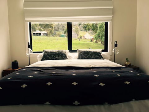 Farm Pod At Twamley Farm - E Caravan Parks 12