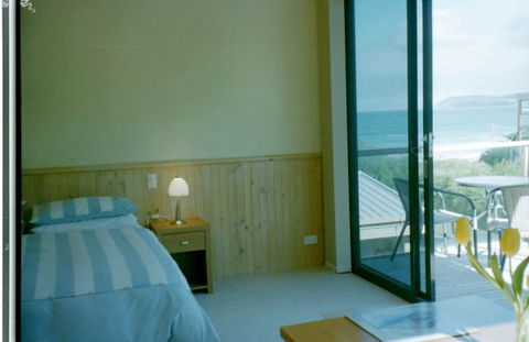 Lorneview Bed And Breakfast - E Caravan Parks 2