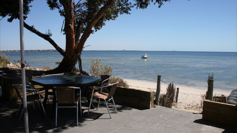 Undercurrent - E Caravan Parks 2