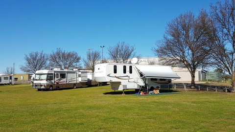 Murray Bridge Show Grounds - RV Friendly Campaing - E Caravan Parks 0