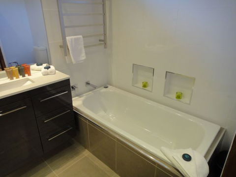 Nangara Serviced Accommodation Albury - E Caravan Parks 1
