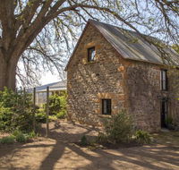 Farm Pod at Twamley Farm - E Caravan Parks