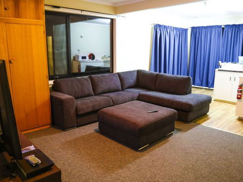 Ballachulish Farm Stay - E Caravan Parks 3