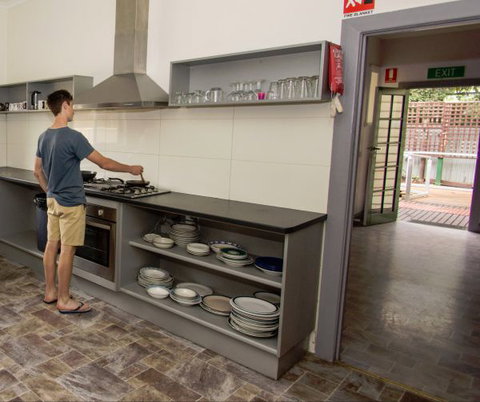 Bendigo Backpackers - E Caravan Parks 6