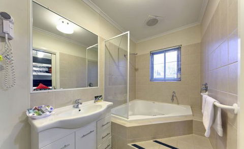 Comfort Inn And Suites Georgian - E Caravan Parks 3