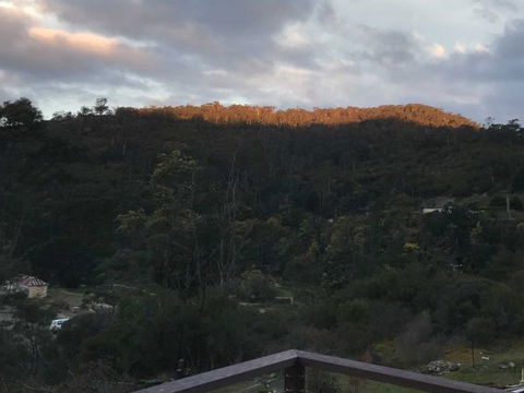Derby Digs Cottage - E Caravan Parks 1