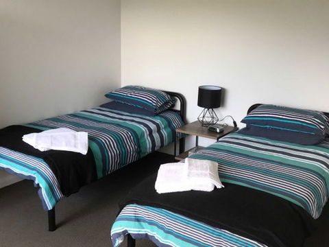 Derby Digs Cottage - E Caravan Parks 3