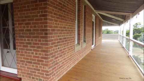 Eddy's Of Canowindra - E Caravan Parks 4