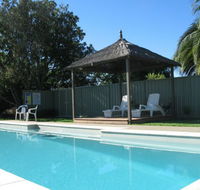 Wine Village Motor Inn - E Caravan Parks