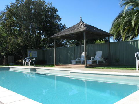 Wine Village Motor Inn - E Caravan Parks 0