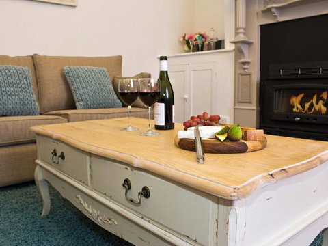 Queen's Cottage Barossa Valley - E Caravan Parks 3