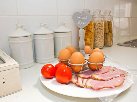 Queen's Cottage Barossa Valley - E Caravan Parks 9