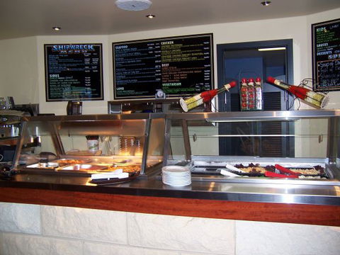 Victoria Hotel At Port MacDonnell - E Caravan Parks 1