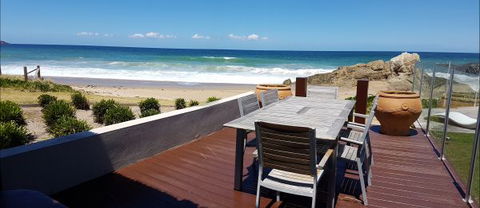 Villa Kopai Luxury Beach House - E Caravan Parks 9