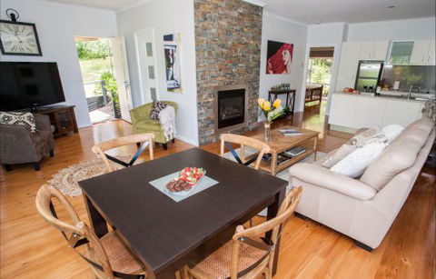 Abby's Cottages - E Caravan Parks 6