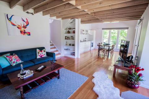 Abby's Cottages - E Caravan Parks 9
