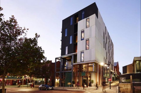 Alex Hotel Northbridge - E Caravan Parks 0