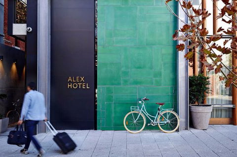 Alex Hotel Northbridge - E Caravan Parks 1