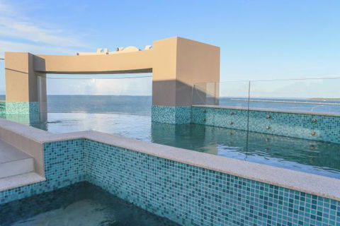 Aqua Aqua Luxury Penthouses - E Caravan Parks 8