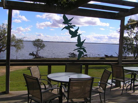 Barmera North Lake Caravan Park - E Caravan Parks 3