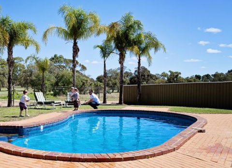 Barmera Country Club Motor Inn - E Caravan Parks 3