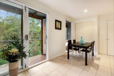 Briars Cottage Daylesford - E Caravan Parks 3