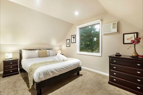 Briars Cottage Daylesford - E Caravan Parks 5
