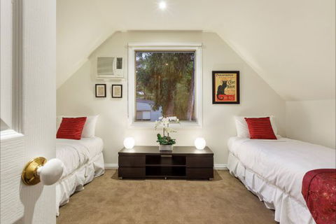 Briars Cottage Daylesford - E Caravan Parks 7