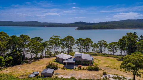 Cloudy Bay Lagoon Estate - E Caravan Parks 0
