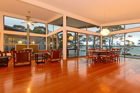 Cloudy Bay Lagoon Estate - E Caravan Parks 2