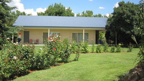 Cottonwoods Accommodation - E Caravan Parks 0