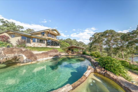 Coach House Hill Cottage - E Caravan Parks 8