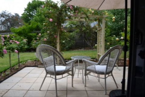 Garden Cottage B And B - E Caravan Parks 1