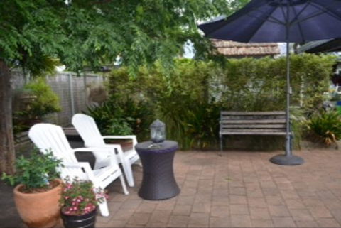 Garden Cottage B And B - E Caravan Parks 5