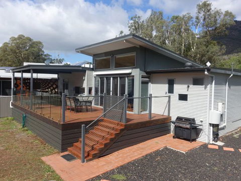 Hemley House - E Caravan Parks 0