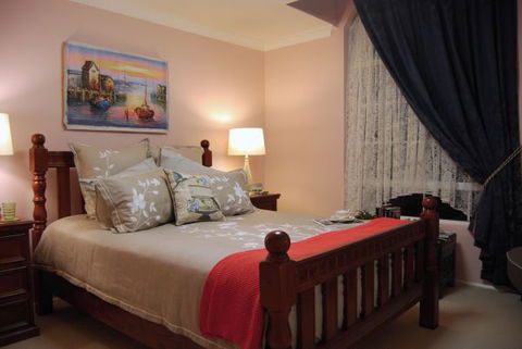LAuberge Angara Bed And Breakfast - E Caravan Parks 1