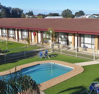 Lacepede Bay Motel  Restaurant - E Caravan Parks