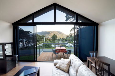 Lufra Hotel And Apartments - E Caravan Parks 4