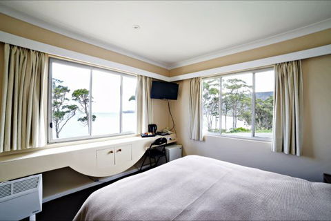 Lufra Hotel And Apartments - E Caravan Parks 5